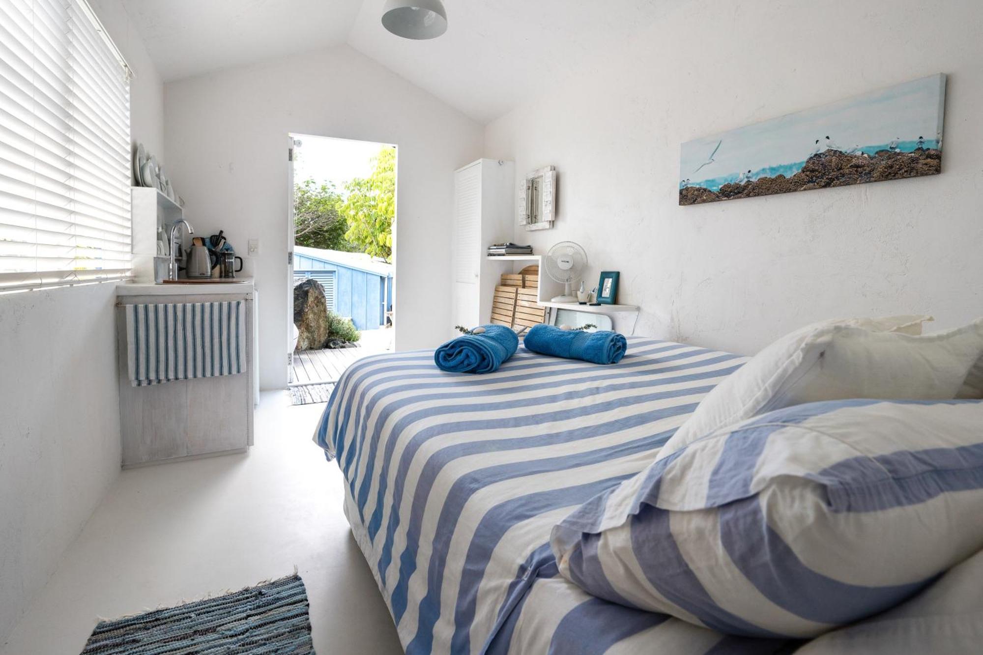Apartament Boatsheds On The Bay, Waiheke Island Ostend Zewnętrze zdjęcie
