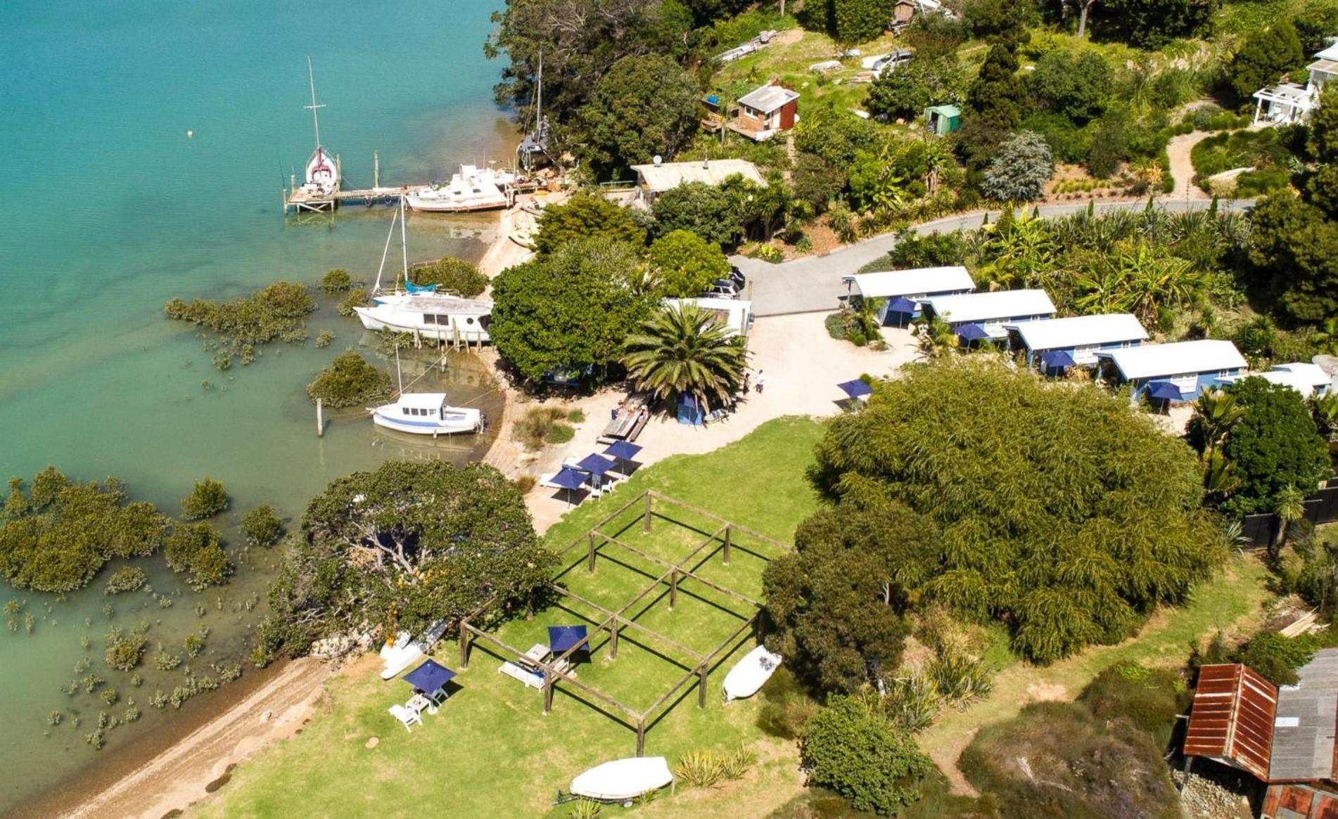 Apartament Boatsheds On The Bay, Waiheke Island Ostend Zewnętrze zdjęcie